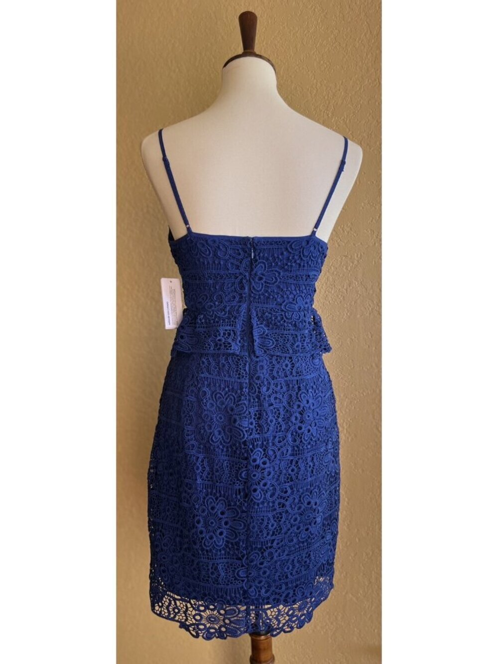 Guess Blue Lace Cutout Dress Size 6 Strappy Sheath Cocktail Party - Picture 2 of 9